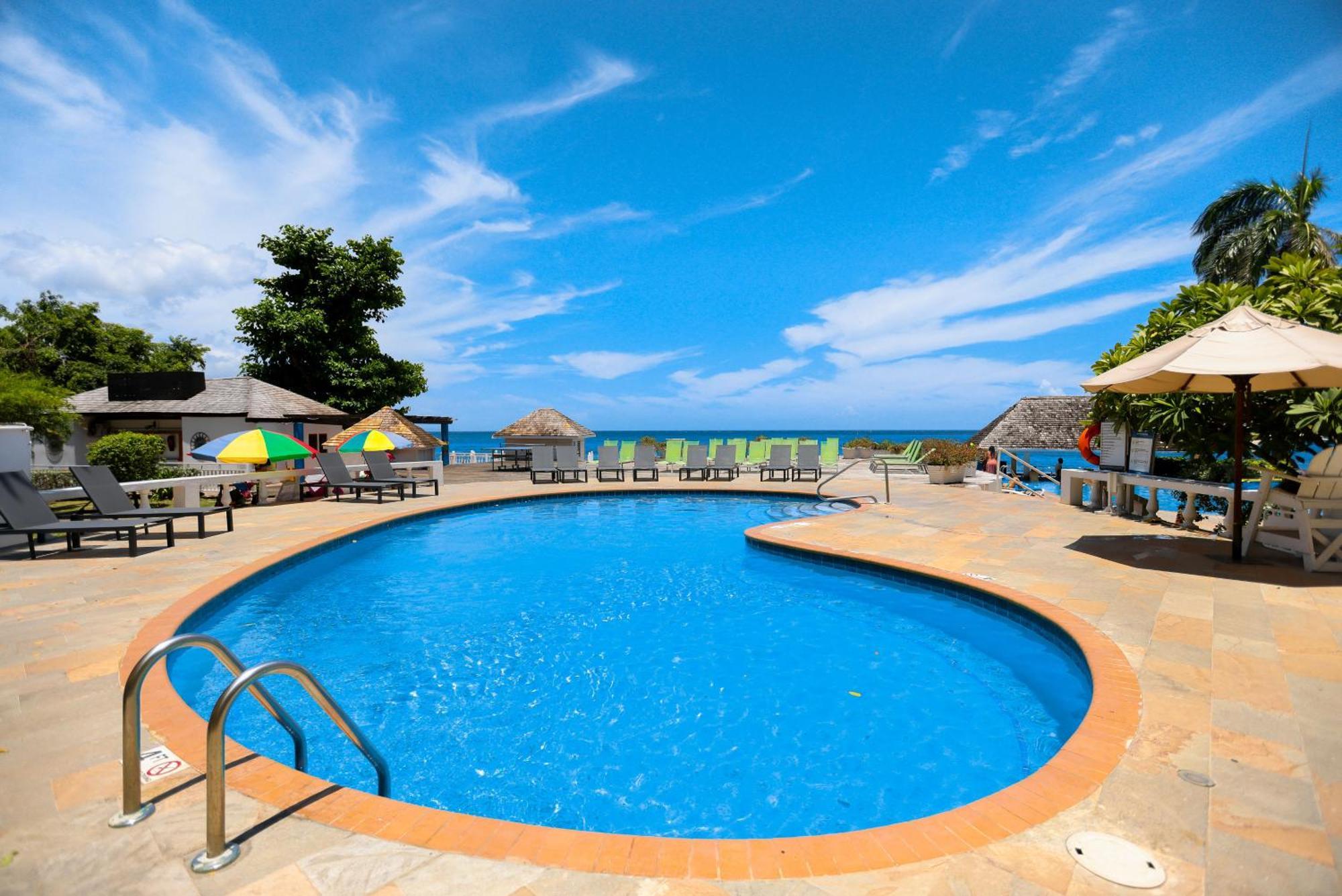 Grand Decameron Montego Beach, A Trademark All-Inclusive Resort Montego Bay Esterno foto