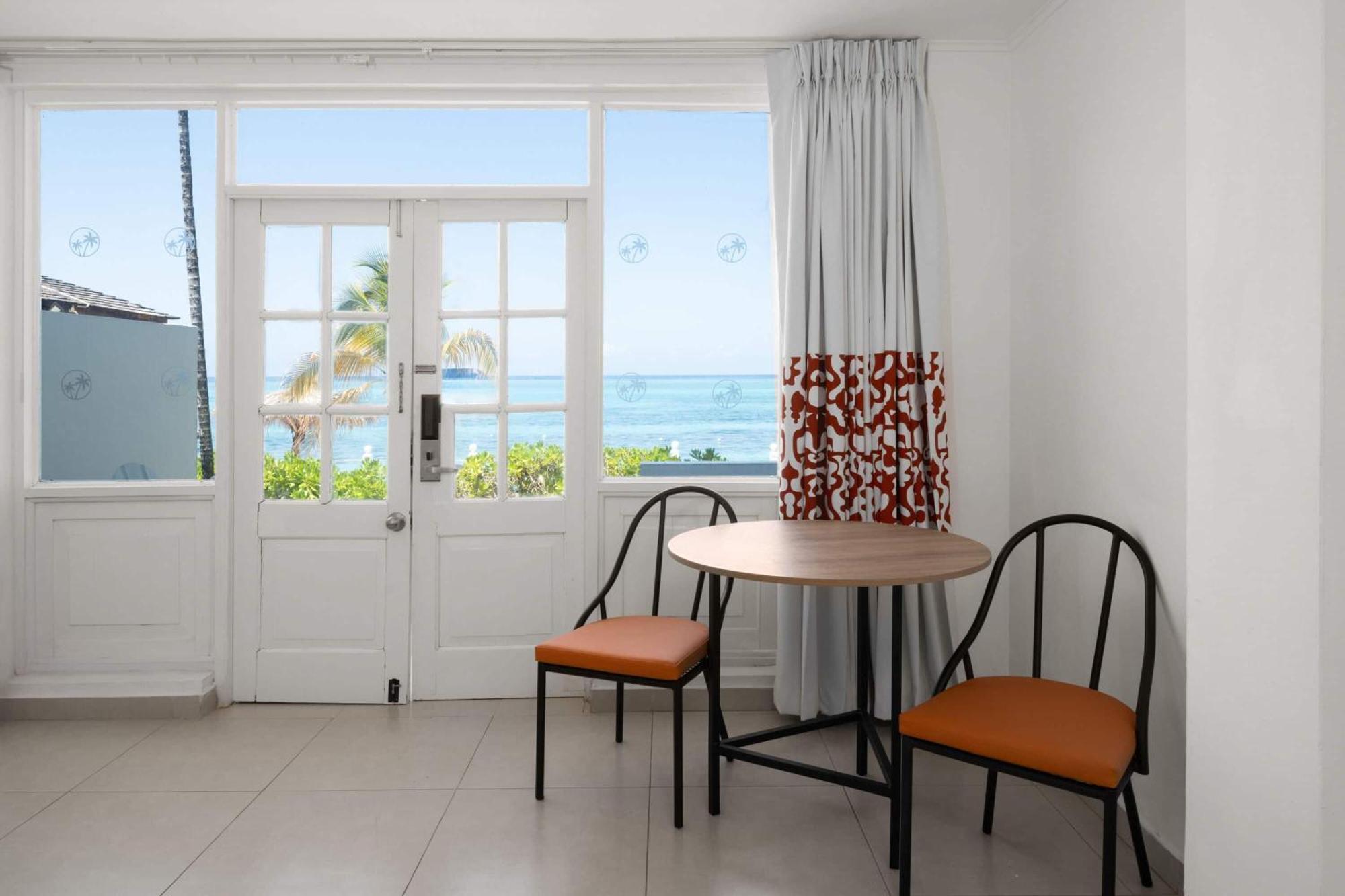 Grand Decameron Montego Beach, A Trademark All-Inclusive Resort Montego Bay Esterno foto