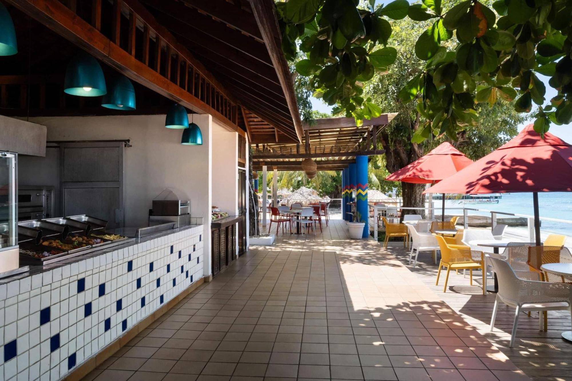 Grand Decameron Montego Beach, A Trademark All-Inclusive Resort Montego Bay Esterno foto
