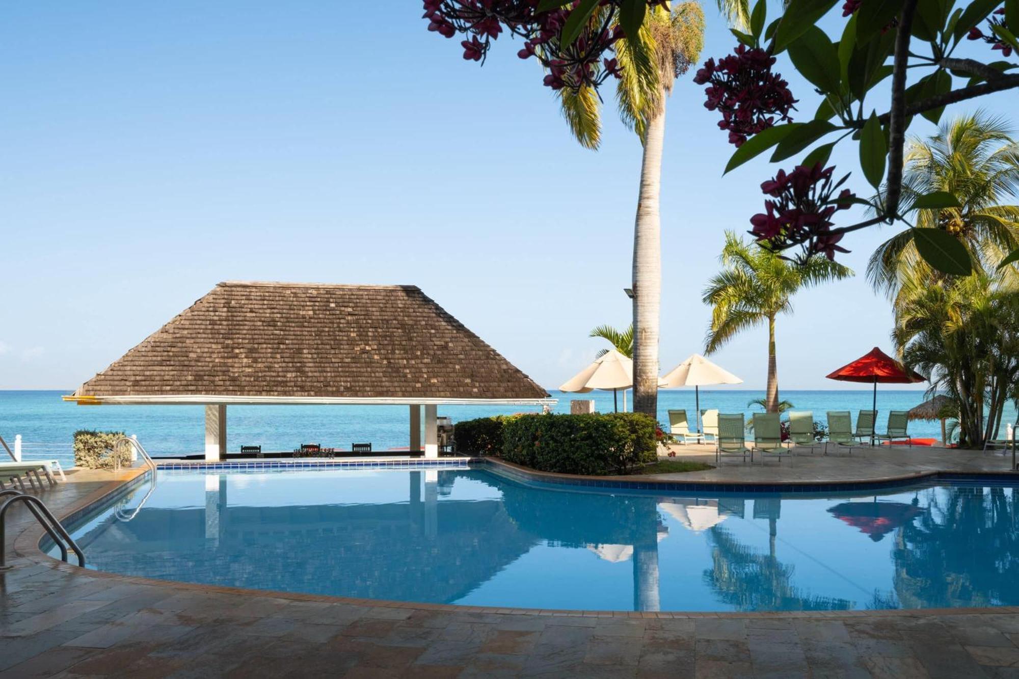 Grand Decameron Montego Beach, A Trademark All-Inclusive Resort Montego Bay Esterno foto