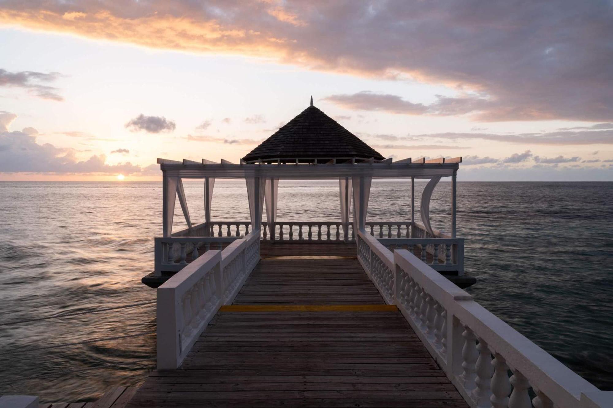 Grand Decameron Montego Beach, A Trademark All-Inclusive Resort Montego Bay Esterno foto