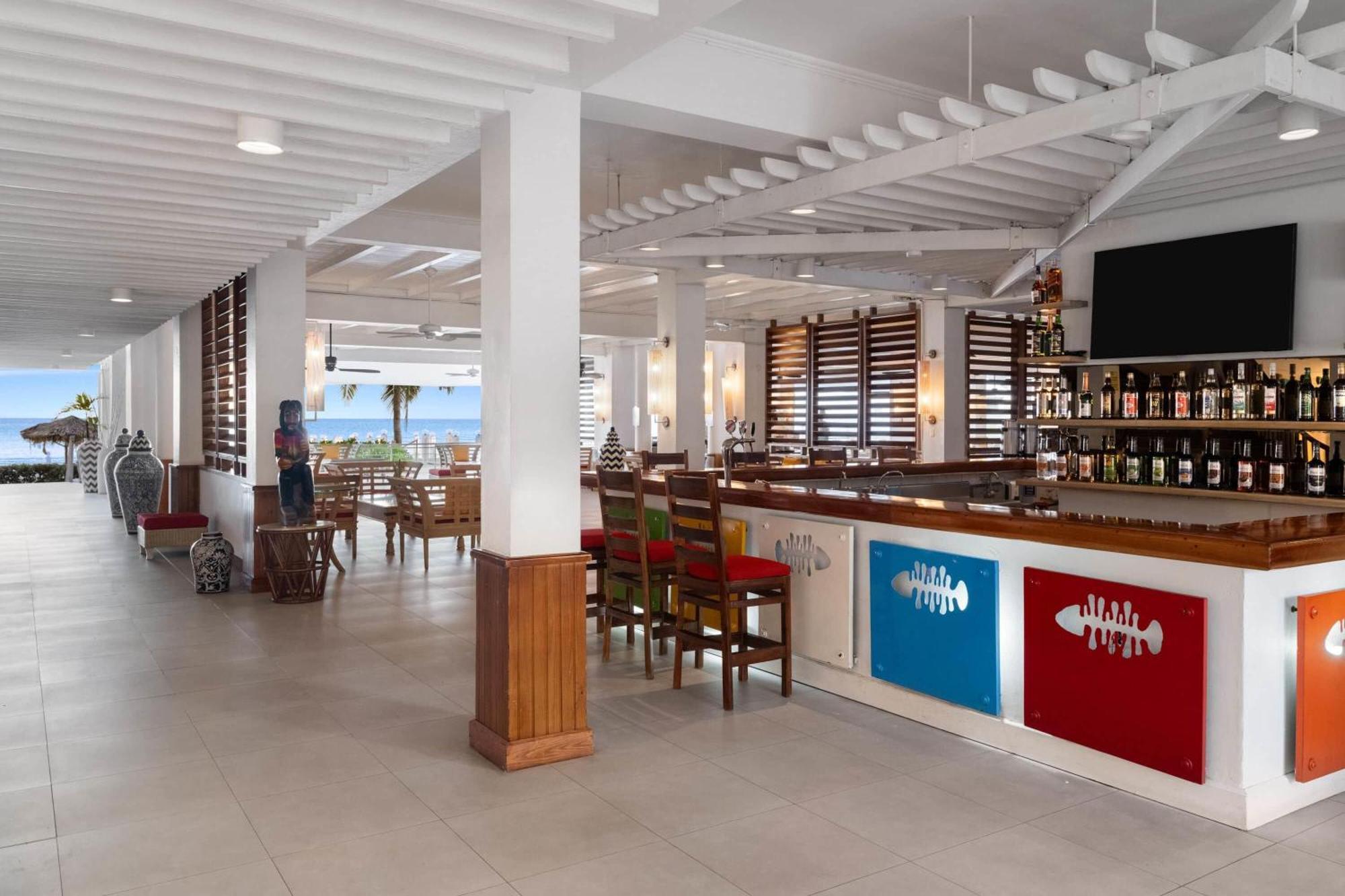Grand Decameron Montego Beach, A Trademark All-Inclusive Resort Montego Bay Esterno foto