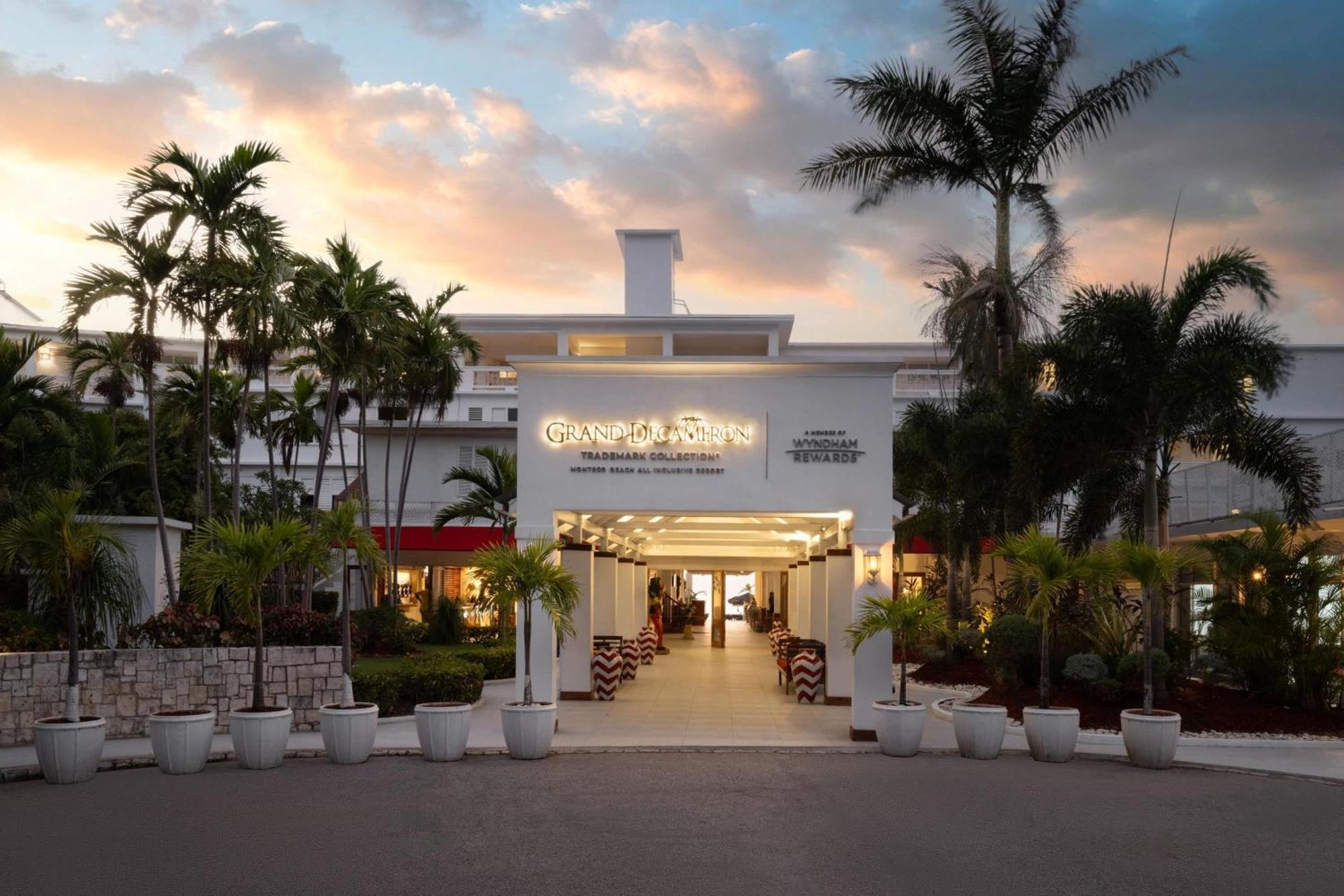 Grand Decameron Montego Beach, A Trademark All-Inclusive Resort Montego Bay Esterno foto